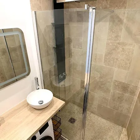 Renovated Ac - Wifi - 2-4pers - Center Rue Close *